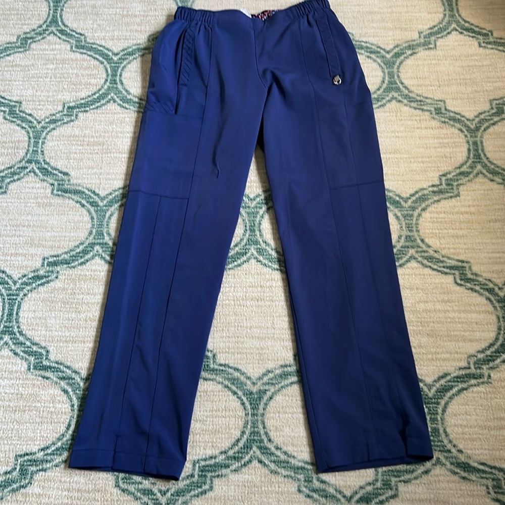 VERA Bradley Navy scrub pants petite